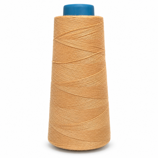 Cono de hilo color camel de 2000 yardas
