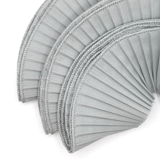 Tira plisada gris borde plateado