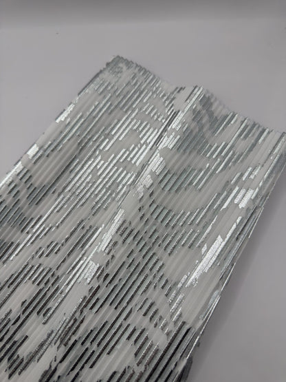 Pieza plisada felino plata